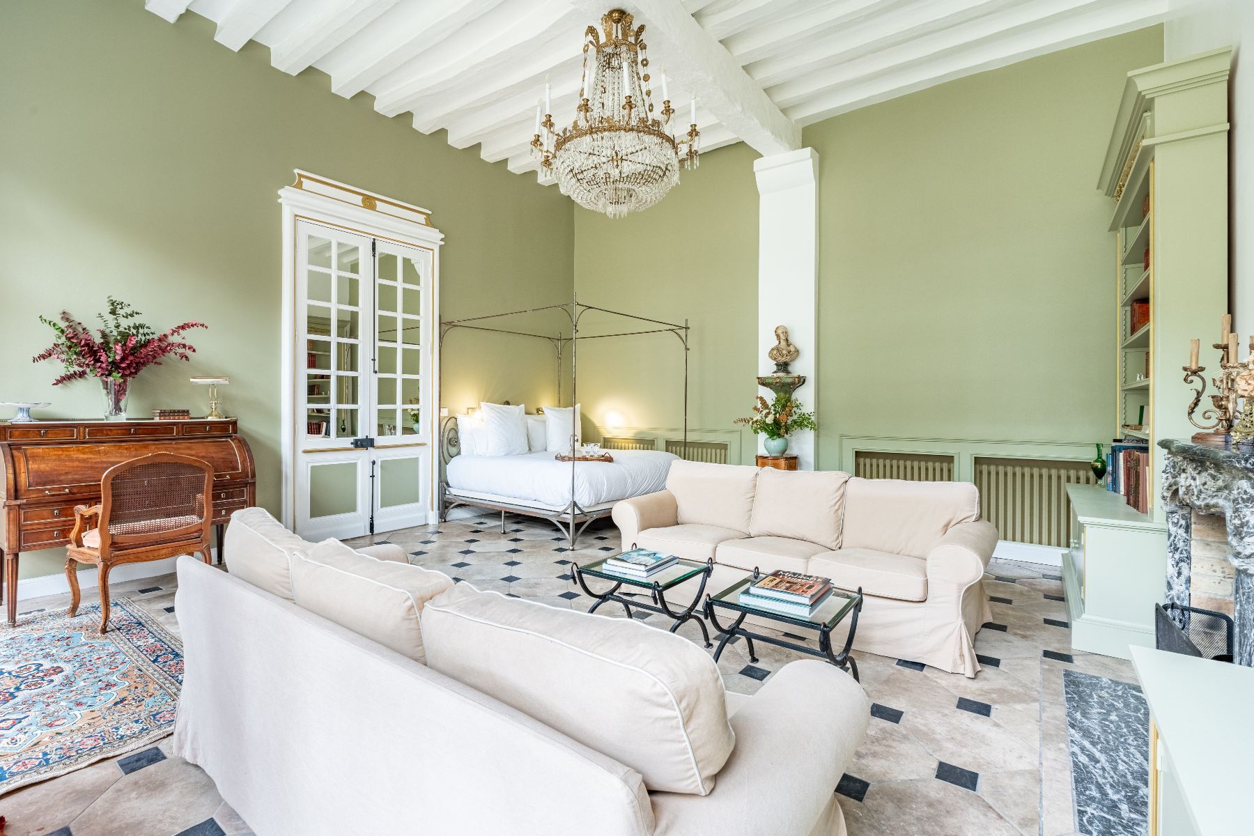 Chateau Lyons la Foret villa photo.